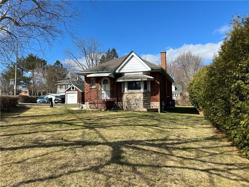 90 Osler Dr, Dundas, ON, L9H4B5 | Card Image