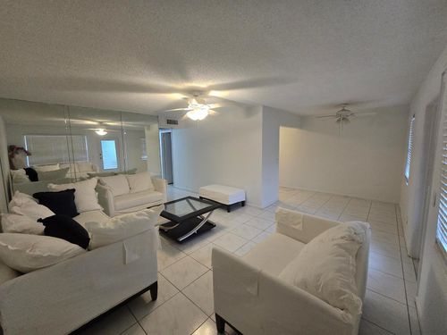 227 Kent N, West Palm Beach, FL, 33417-1727 | Card Image
