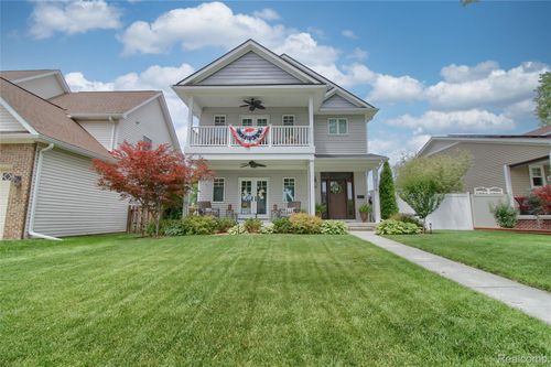526 Plum St, Wyandotte, MI, 48192-6556 | Card Image