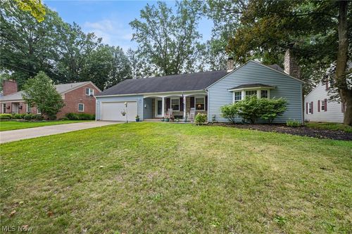335 Vassar Ave, Elyria, OH, 44035-7109 | Card Image