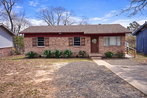 209 Northeastern Ave, Jacksonville, AR, 72076-3523 | Card Image