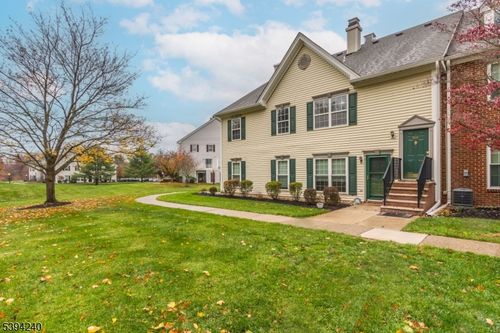 608 Dunn Cir, Bridgewater, NJ, 08807-5521 | Card Image