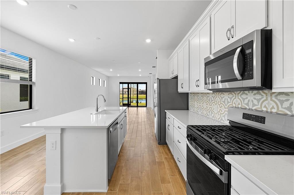 Residential in ESTERO 4