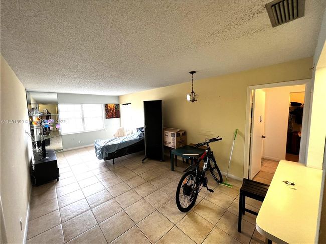 B4 - 2291 Linton Ridge Cir, Condo with 2 bedrooms, 2 bathrooms and null parking in Delray Beach FL | Image 7