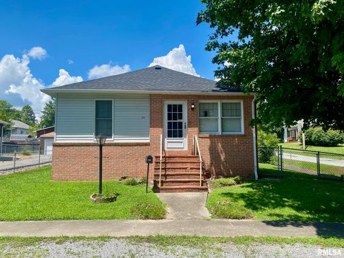 1915 E Oak Street, West Frankfort, IL, 62896 | Card Image