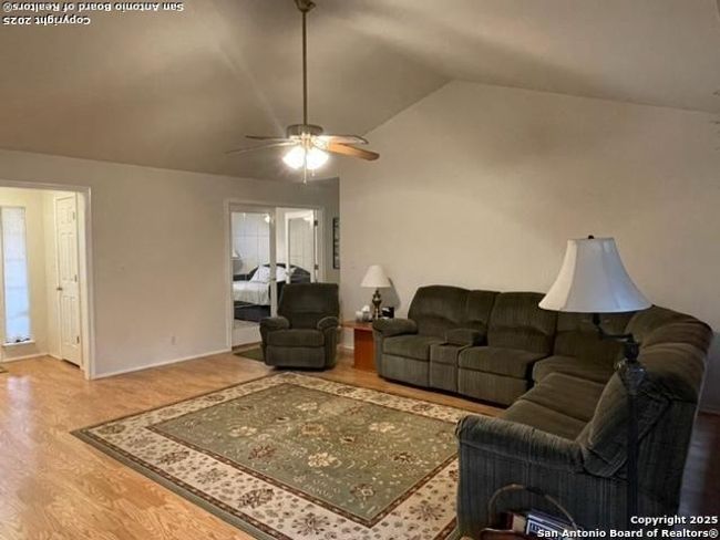 1049 Summit Ridge Dr, House other with 2 bedrooms, 2 bathrooms and null parking in New Braunfels TX | Image 6