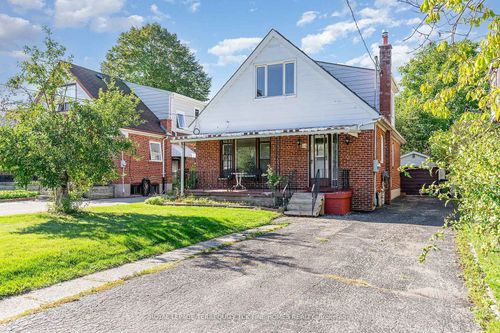 28 Lynvalley Cres, Scarborough, ON, M1R2V3 | Card Image