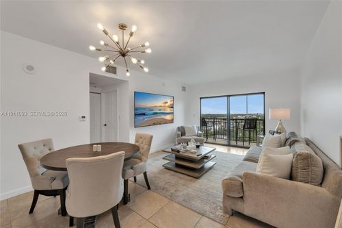 apt-807-4242 Nw 2nd St, Miami, FL, 33126-5484 | Card Image