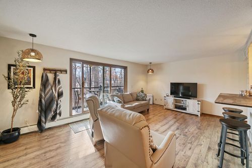 apt-213-260 Westview Dr, West Saint Paul, MN, 55118-4517 | Card Image