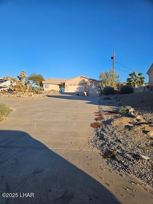 3741 Cactus Ridge Dr, Lake Havasu City, AZ, 86406-8863 | Card Image