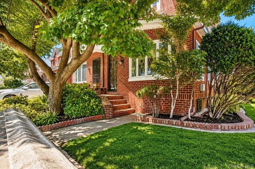 85-65 67th Dr, Rego Park, NY, 11374-5201 | Card Image