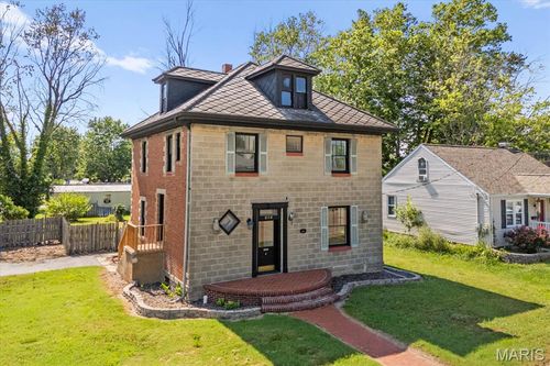 235 N Moore St, Waterloo, IL, 62298-1230 | Card Image