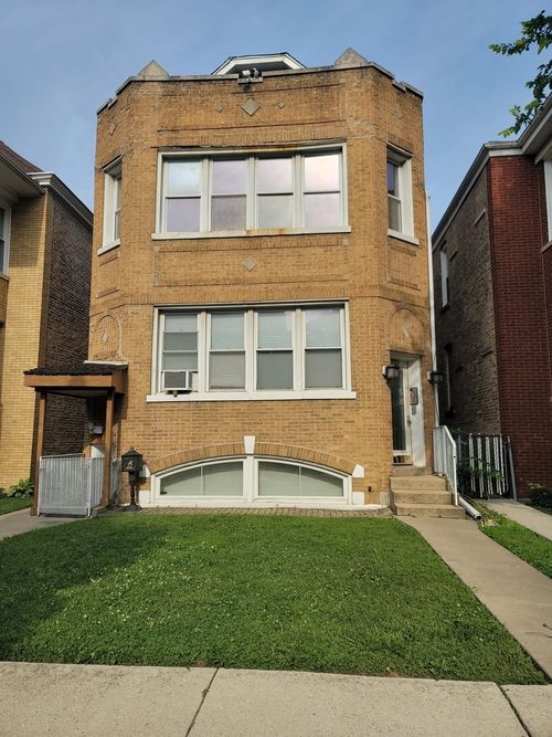 2-132 S Austin Blvd, Oak Park, IL, 60304-1776 | Card Image