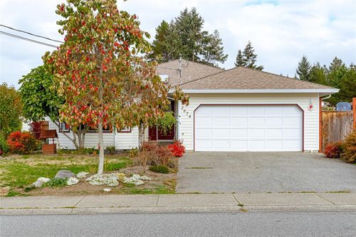 2674 Tamara Dr, Nanaimo, BC, V9T5W6 | Card Image