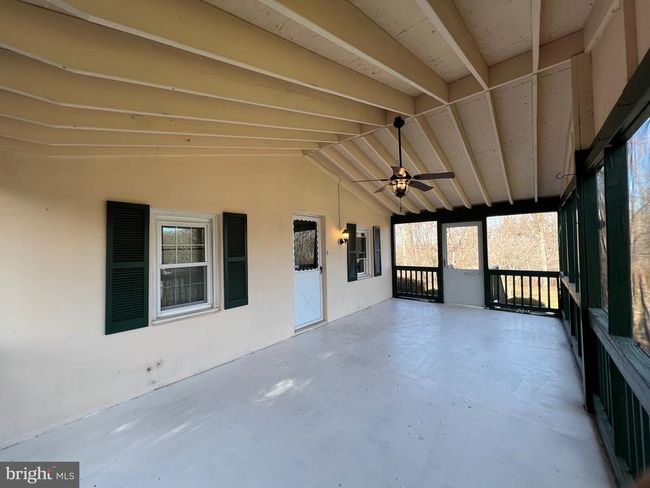 5280 Merry Oaks Rd, Home with 2 bedrooms, 1 bathrooms and null parking in THE PLAINS VA | Image 9