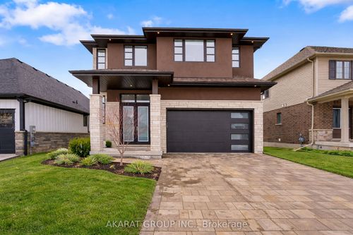 5 Hopkins St, Thorold, ON, L2V0E6 | Card Image