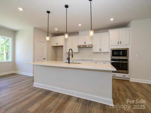 816 Flintside Ln, Charlotte, NC, 28217-0572 | Card Image