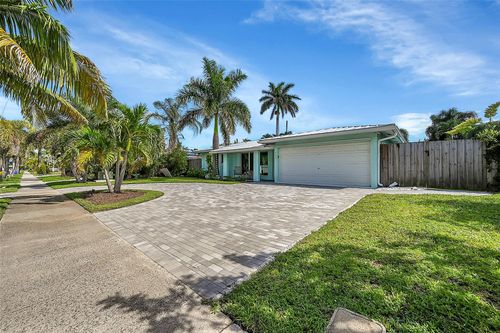 440 4th Ct, Pompano Beach, FL, 33060-8013 | Card Image