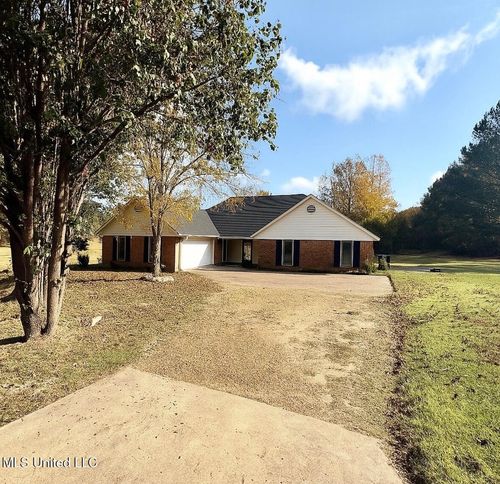 276 Salem Church Rd, Grenada, MS, 38901-8997 | Card Image
