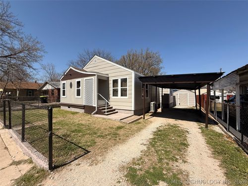 716 W 12th St, Ada, OK, 74820-6204 | Card Image
