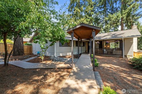 15442 Se 22nd Pl, Bellevue, WA, 98007-6310 | Card Image