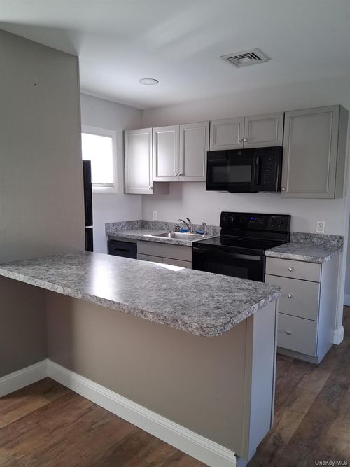 218 Route 199, Red Hook, NY, 12571-5310 | Card Image