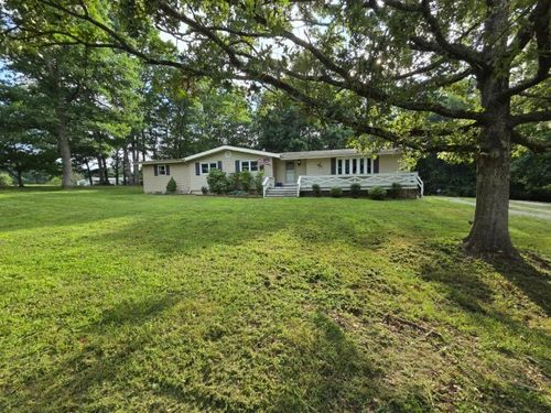 15827 N Mccauley Ln, Mount Vernon, IL, 62864-7964 | Card Image