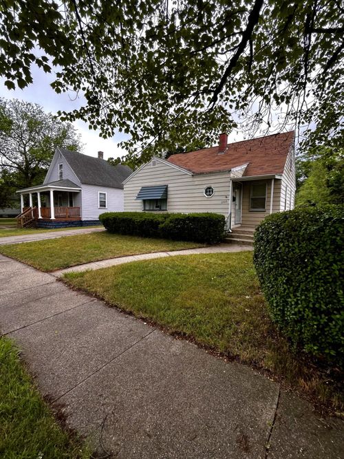 2205 7th St, Muskegon Heights, MI, 49444-1413 | Card Image
