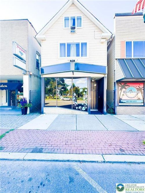 1-326 Delaware Ave, Palmerton, PA, 18071-1814 | Card Image