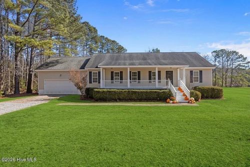9329 Doris Dr, Oriental, NC, 28571-9357 | Card Image
