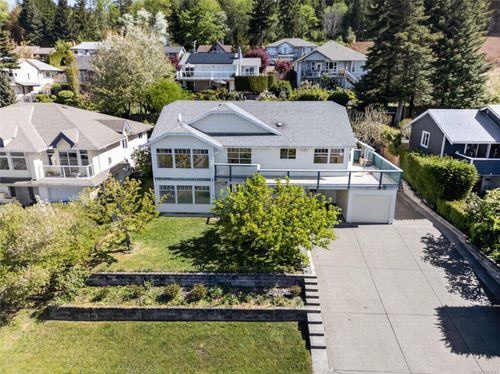 365 Panorama Cres, Courtenay, BC, V9N6Y7 | Card Image