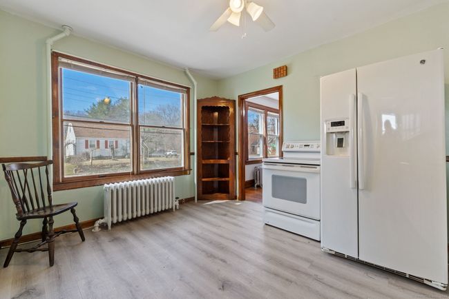 73 Allen St, Home with 2 bedrooms, 1 bathrooms and null parking in Windsor CT | Image 7