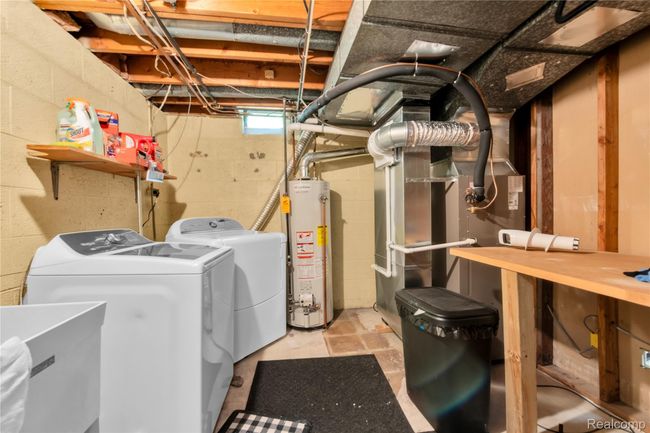 basement laundry room | Image 21