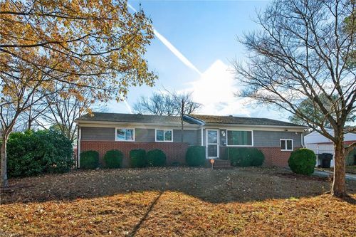 919 Cherokee Rd, Portsmouth, VA, 23701-1939 | Card Image