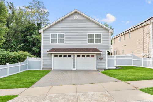 55 Allen St, New Britain, CT, 06053-2939 | Card Image