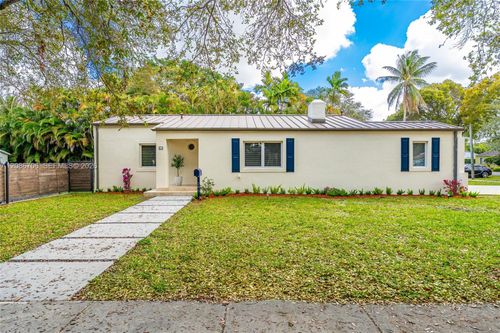 295 De Leon Dr, Miami Springs, FL, 33166-5901 | Card Image