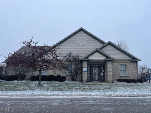 91 5th St Se, Barberton, OH, 44203-4203 | Card Image