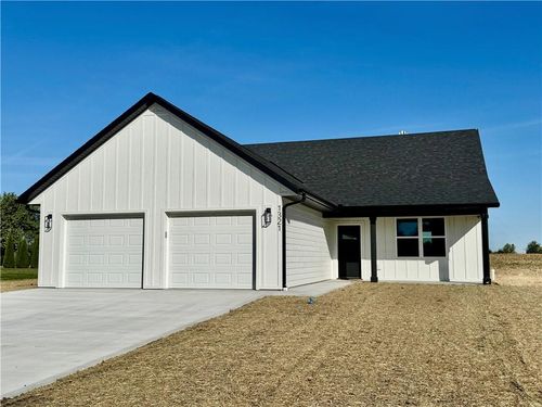 1321 W 19th St, Maryville, MO, 64468-3301 | Card Image