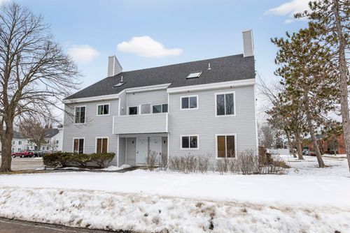 104-18 Ocean Street, South Portland, ME, 04106 | Card Image