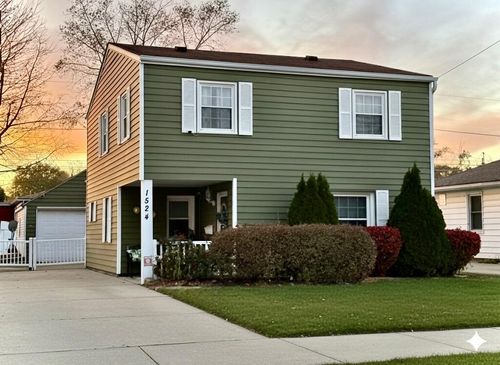 1524 Orchard St, RACINE, WI, 53405-3218 | Card Image