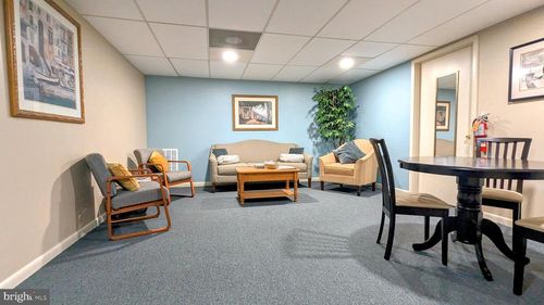 301 Corporate Dr E, LANGHORNE, PA, 19047-8009 | Card Image