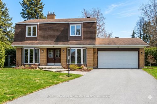 15 Hallowell Crt, Nepean, ON, K2H8N4 | Card Image