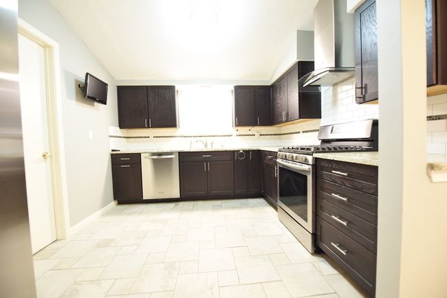 13021 Mitchwin Rd, House other with 3 bedrooms, 2 bathrooms and null parking in Farmers Branch TX | Image 8