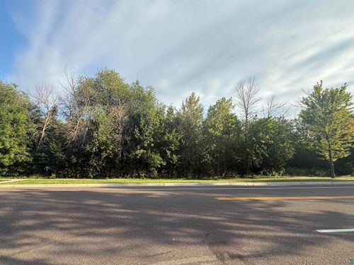 56XX E Superior St, Duluth, MN, 55804 | Card Image