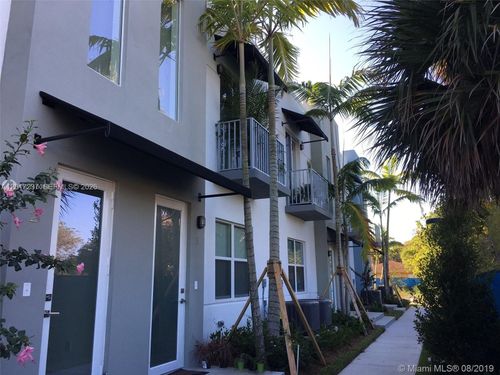 3-440 Ne 35th Ct, Oakland Park, FL, 33334-2167 | Card Image
