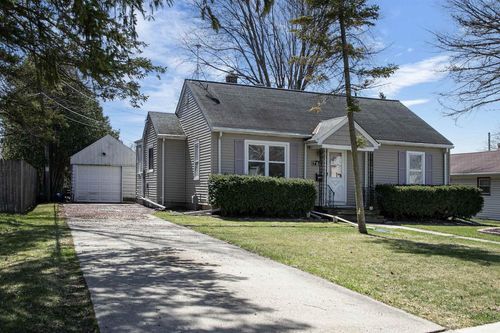 758 Madison Street, NEENAH, WI, 54956 | Card Image