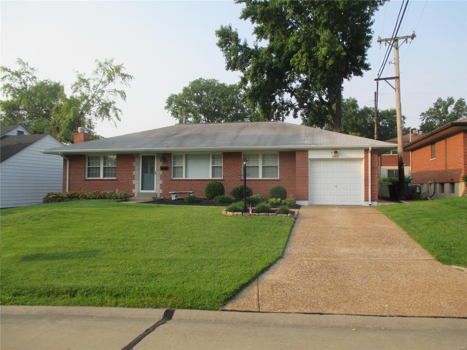 Pebble Hill Dr, Saint Louis, MO 63123