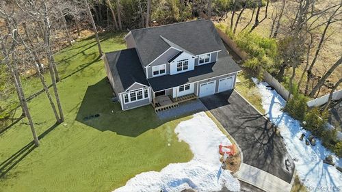 4 Lotto Court, Brookhaven, NY, 11755 | Card Image