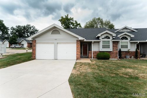 4319 Rockspur Ct, Saint Louis, MO, 63128-4705 | Card Image