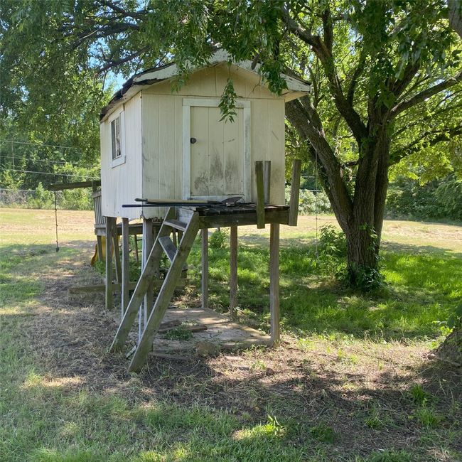 Treehouse for outdoor adventures | Image 11
